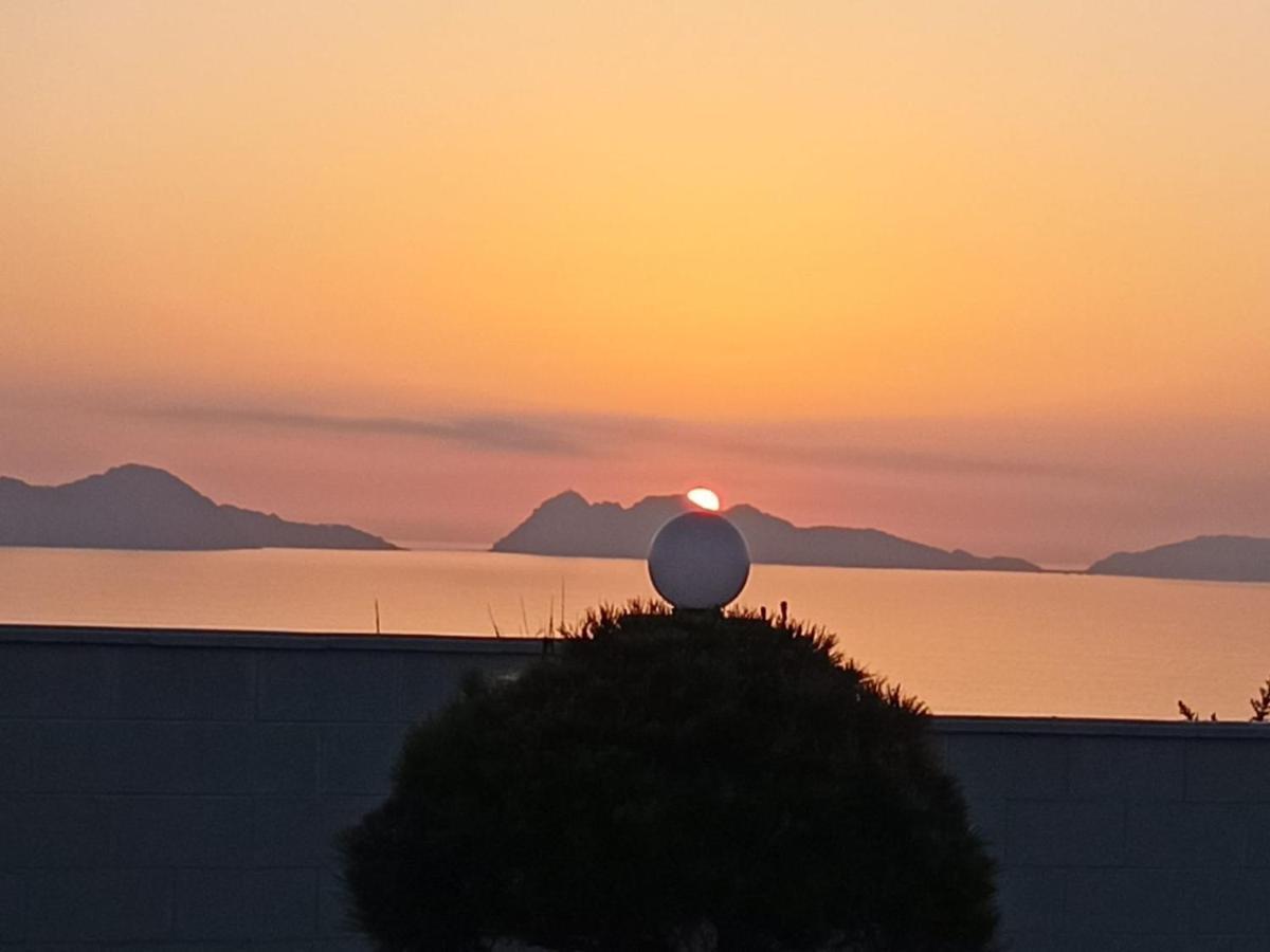 Precioso Apartamento Con Terreno Y Vistas A Cies Vigo Luaran gambar